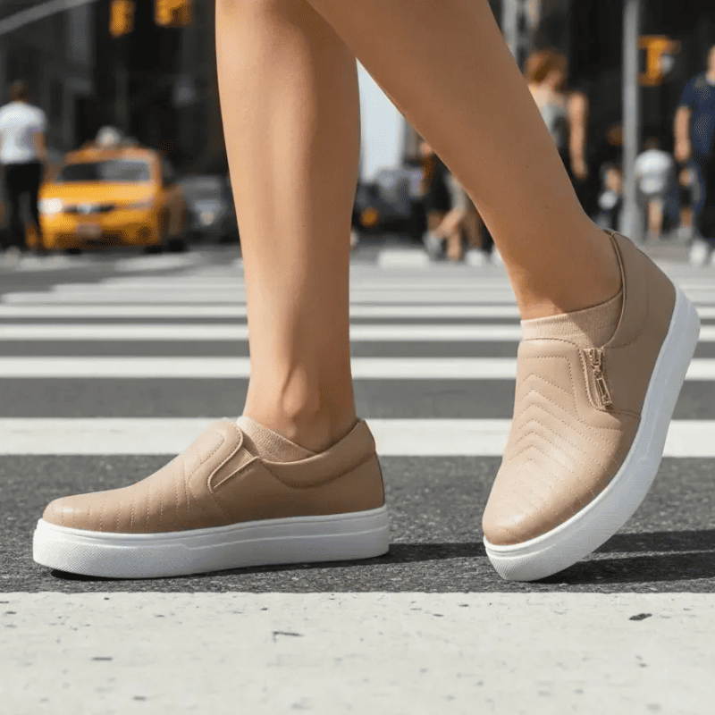 Tênis Feminino Slip On™ – Calce Fácil sem Usar as Mãos