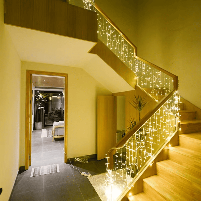 Cortina de LED Natalina 300 Luzes – 8 Efeitos Mágicos de Iluminação